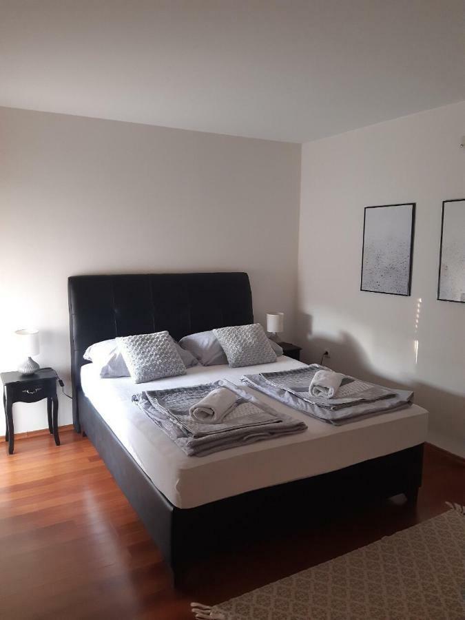 Apartments Thea โมสตาร์ ภายนอก รูปภาพ